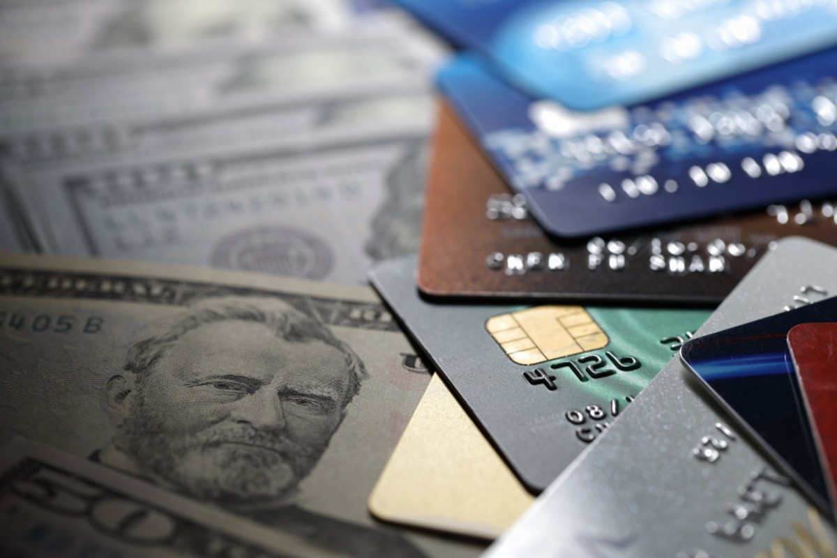 Should You Use a Credit Card or Rely on Cash Only?